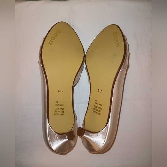 Women's Dyeables Kim White Satin 6B Peep-Toe Heels Evening Wear or Wedding Pumps - Picture 7 of 10